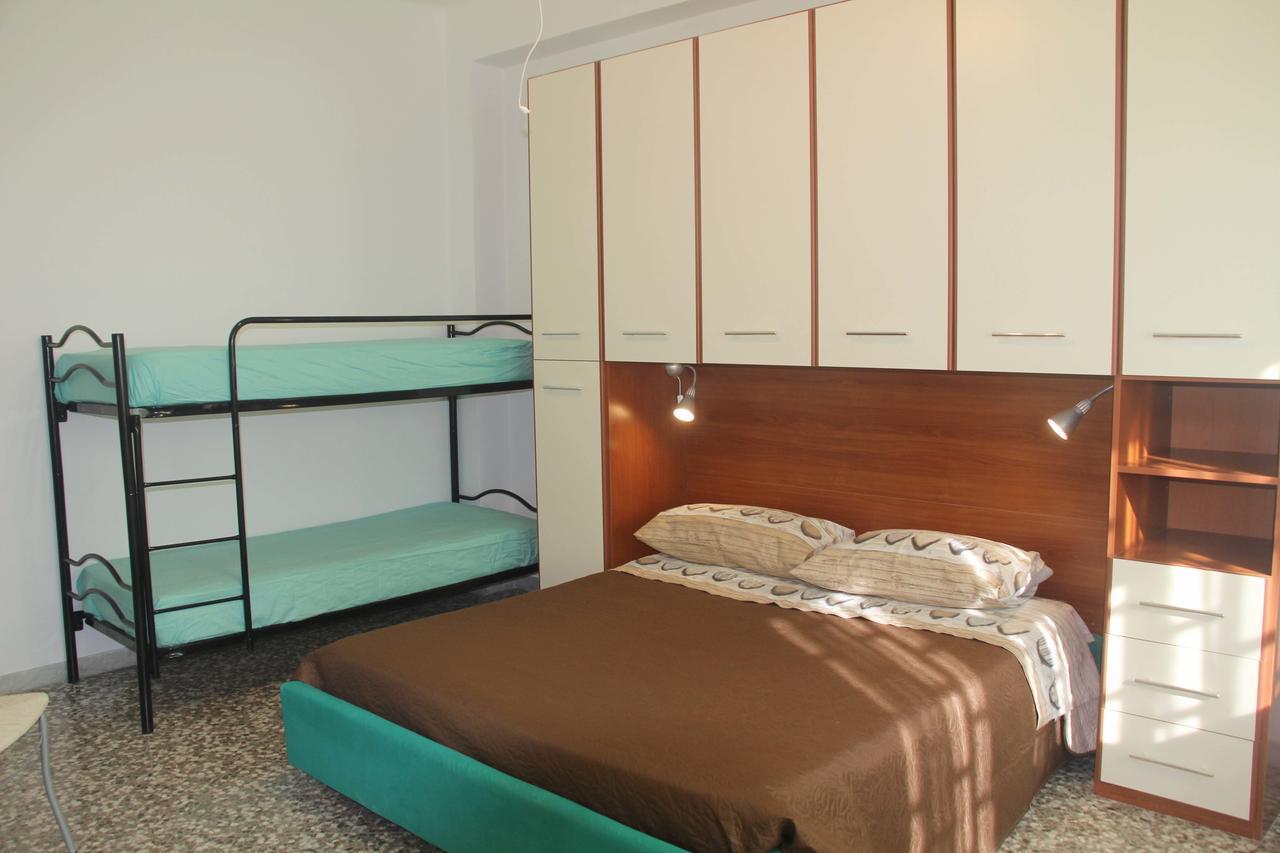 I Due Baroni - Fronte Campus Bed & Breakfast Bari Exterior photo