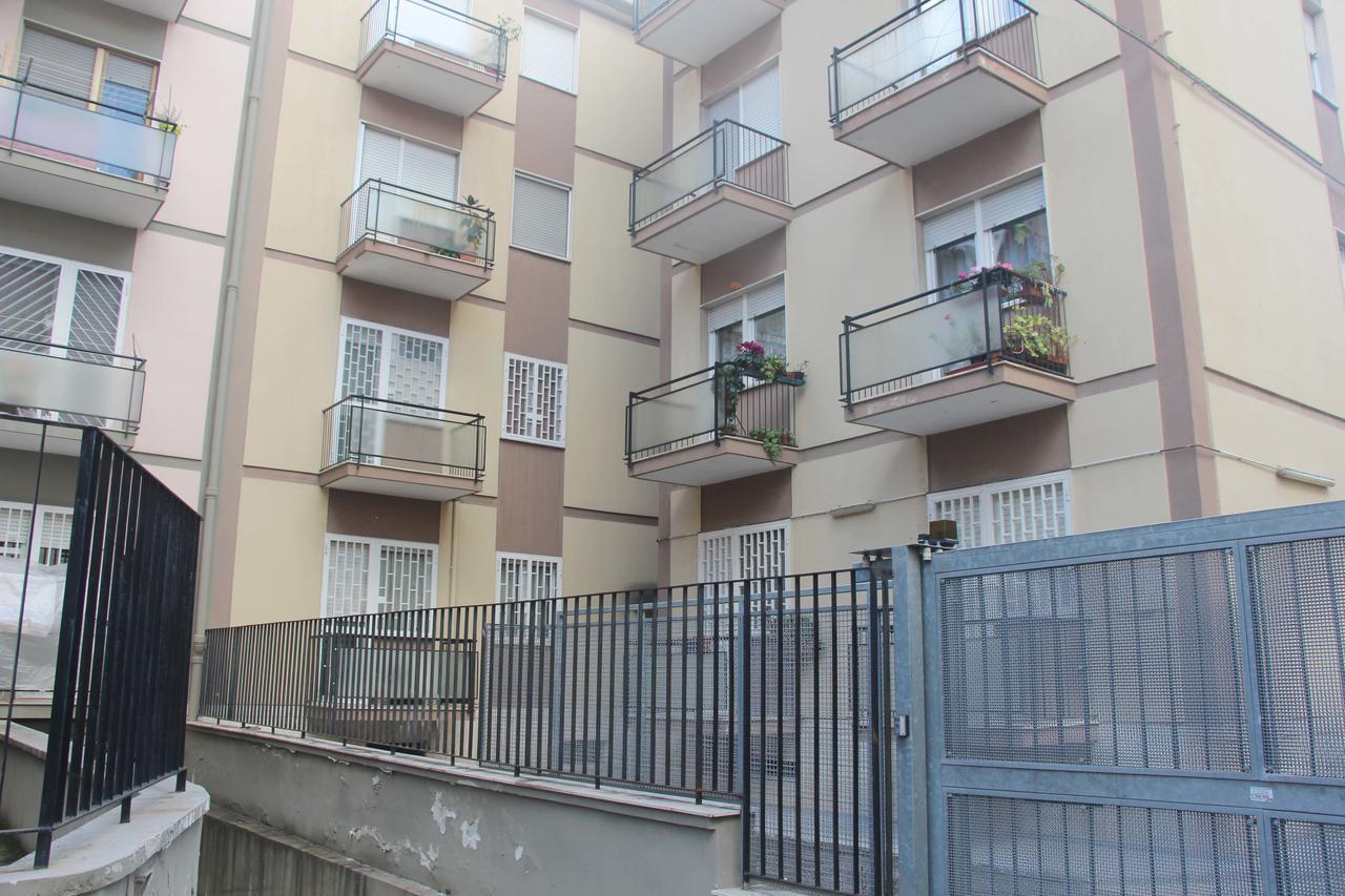 I Due Baroni - Fronte Campus Bed & Breakfast Bari Exterior photo